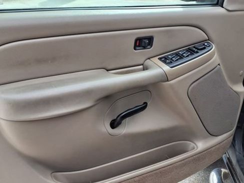 Used 2005 Chevrolet Avalanche LS w/ Onstar Plus Package RWD image 14