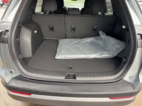 New 2026 Chevrolet Equinox LT w/ Safety and Technology Package AWD/4WD image 33