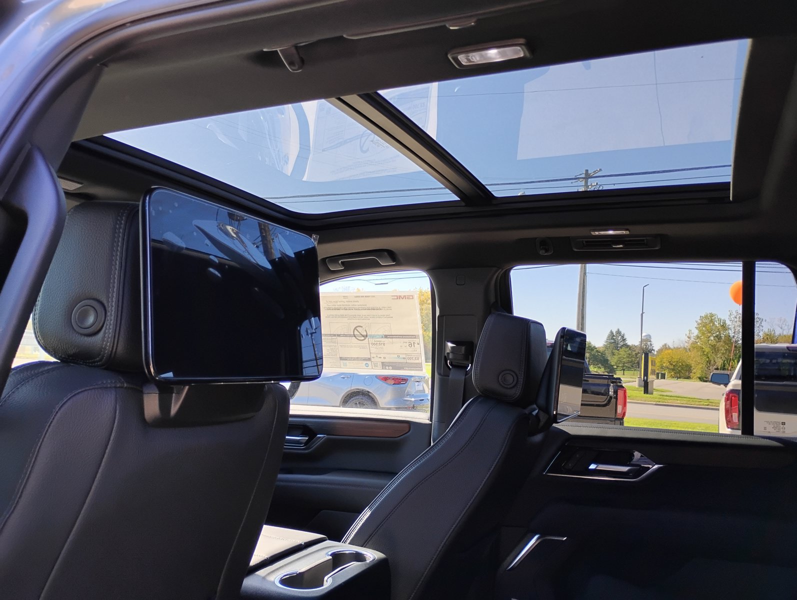 New 2027 GMC Yukon Denali w/ Denali Reserve Package AWD/4WD image 27