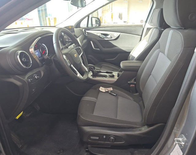 Used 2025 Chevrolet Blazer LT FWD image 5