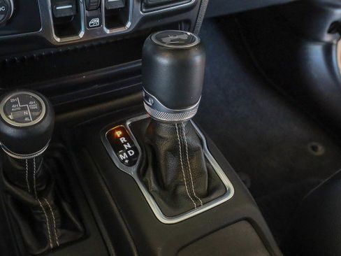 Used 2021 Jeep Wrangler Unlimited Sahara image 21