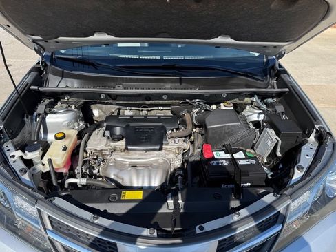 Used 2013 Toyota RAV4 LE AWD/4WD image 13