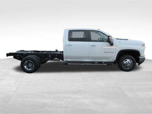 New 2026 Chevrolet Silverado 3500 LT w/ Convenience Package AWD/4WD image 6