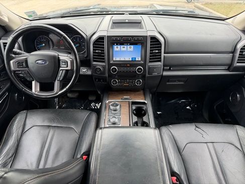 Used 2018 Ford Expedition Max Platinum image 17