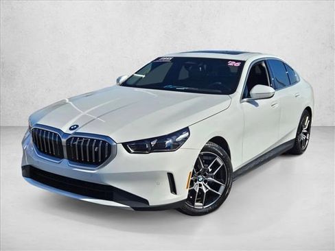 Used 2026 BMW i5 eDrive40 w/ Premium Package image 1