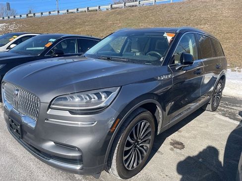 Used 2023 Lincoln Aviator Reserve w/ Elements Package Plus image 3