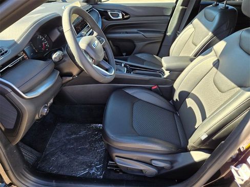 New 2026 Jeep Compass Latitude image 6