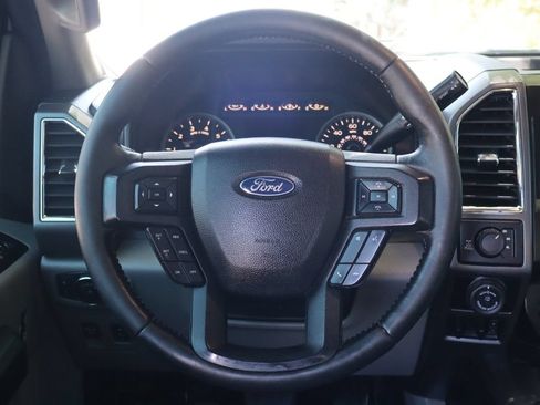 Used 2017 Ford F150 XLT w/ Equipment Group 302A Luxury AWD/4WD image 18