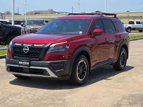 Used 2025 Nissan Pathfinder Rock Creek AWD/4WD image 10