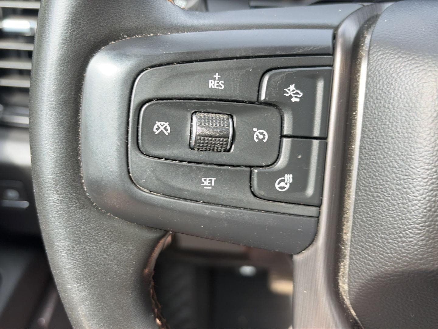 Used 2023 GMC Sierra 1500 AT4 w/ AT4 Premium Package AWD/4WD image 16