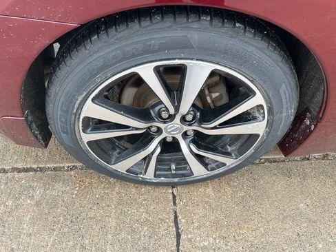 Used 2018 Nissan Maxima Platinum image 32