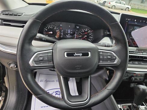 Used 2022 Jeep Compass Limited AWD/4WD image 15
