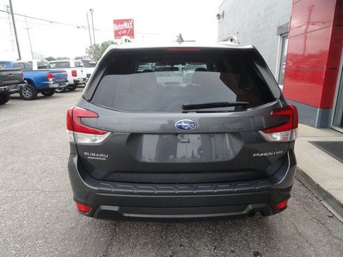 Used 2023 Subaru Forester Premium AWD/4WD image 4