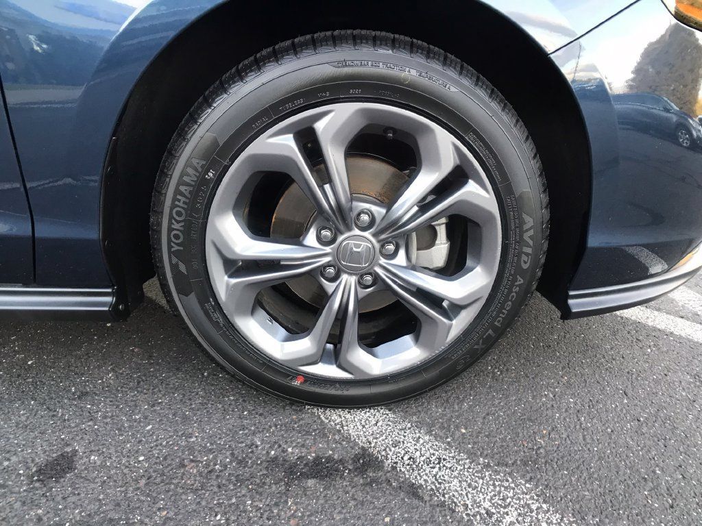 Certified 2023 Honda Accord EX image 5
