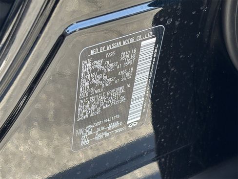 New 2026 INFINITI QX80 4WD w/ Sport Exterior Package image 34