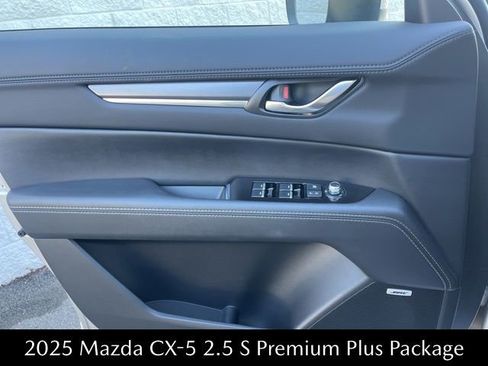 New 2025 MAZDA CX-5 AWD 2.5 S w/ Premium Plus Pkg image 6