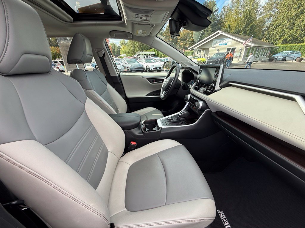 Used 2019 Toyota RAV4 Limited AWD/4WD image 20