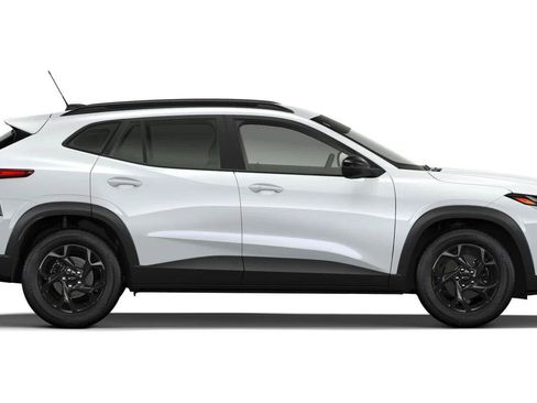 New 2026 Chevrolet Trax LT w/ Driver Confidence Package FWD image 17
