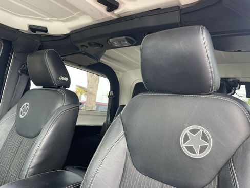Used 2015 Jeep Wrangler Sport image 22