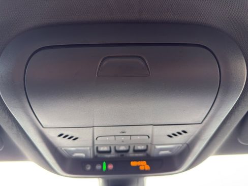 Used 2022 Buick Enclave Essence w/ Experience Buick Package image 24