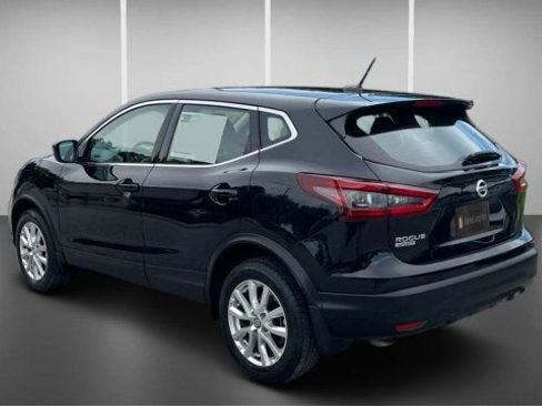 Used 2021 Nissan Rogue Sport S FWD image 10