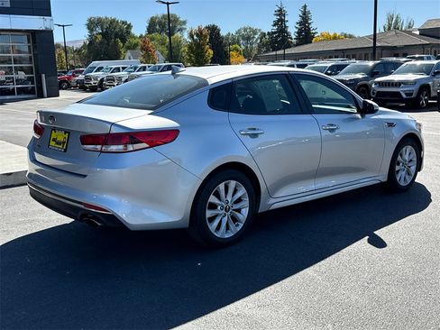 Used 2017 Kia Optima LX w/ Option Group 014 image 2