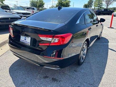 Used 2018 Honda Accord EX image 24