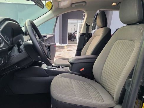 Used 2022 Ford Escape SE w/ Cold Weather Package image 14
