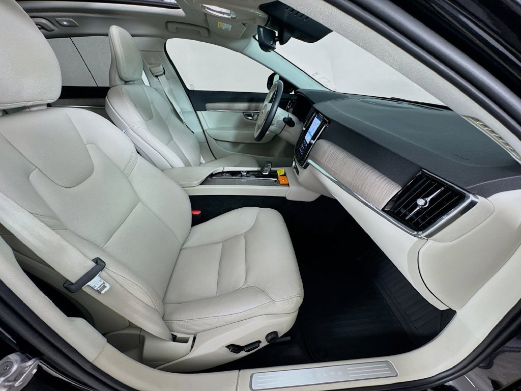Used 2023 Volvo S90 B6 Plus w/ Protection Package Premier AWD/4WD image 38