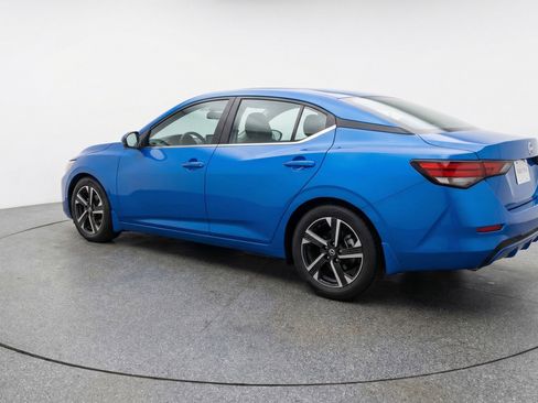 Used 2025 Nissan Sentra SV image 6