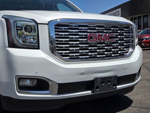 Used 2019 GMC Yukon Denali w/ Denali Ultimate Package AWD/4WD image 8