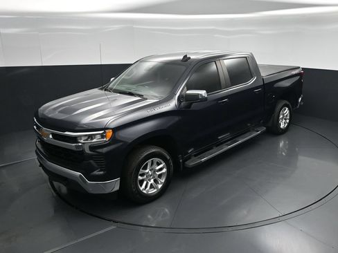 Used 2023 Chevrolet Silverado 1500 LT AWD/4WD image 32