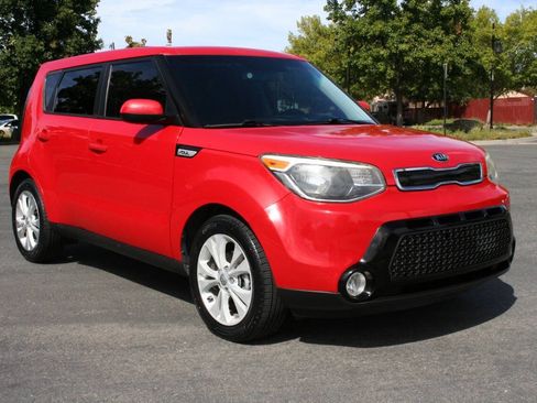 Used 2016 Kia Soul + FWD image 1