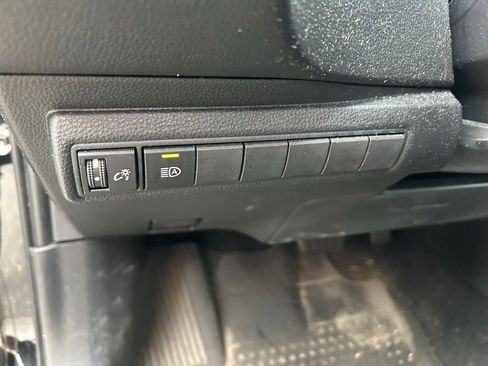 Used 2023 Toyota Corolla LE image 17