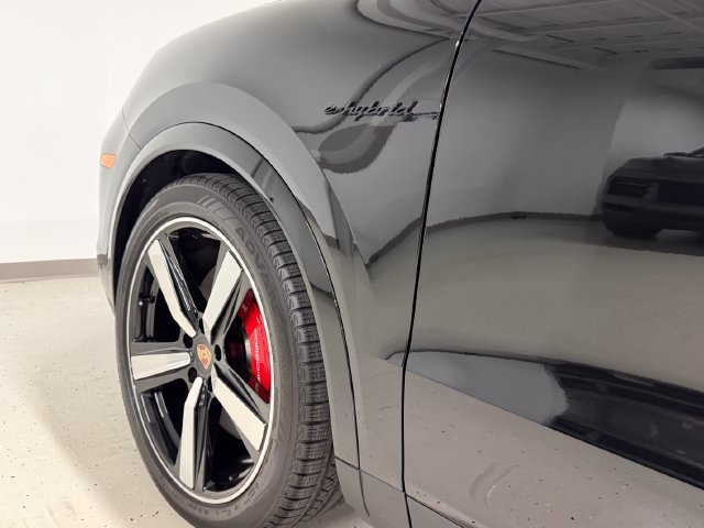 Certified 2026 Porsche Cayenne S AWD/4WD image 14