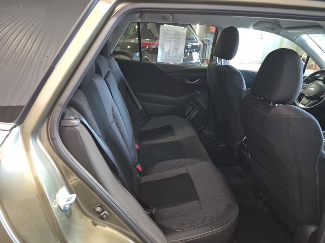 Used 2022 Subaru Outback Premium AWD/4WD image 19