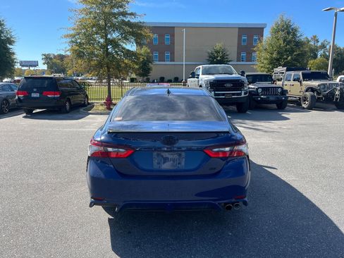 Used 2023 Toyota Camry SE image 8