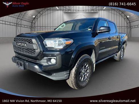 Used 2017 Toyota Tacoma SR5 image 1
