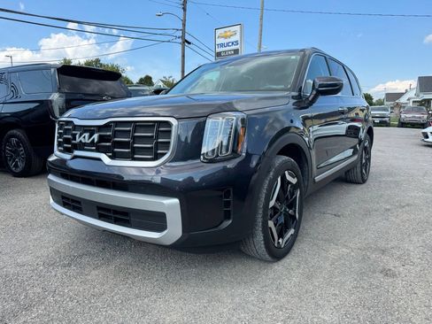 Used 2025 Kia Telluride S FWD image 2