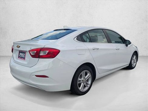 Used 2018 Chevrolet Cruze LT FWD image 5