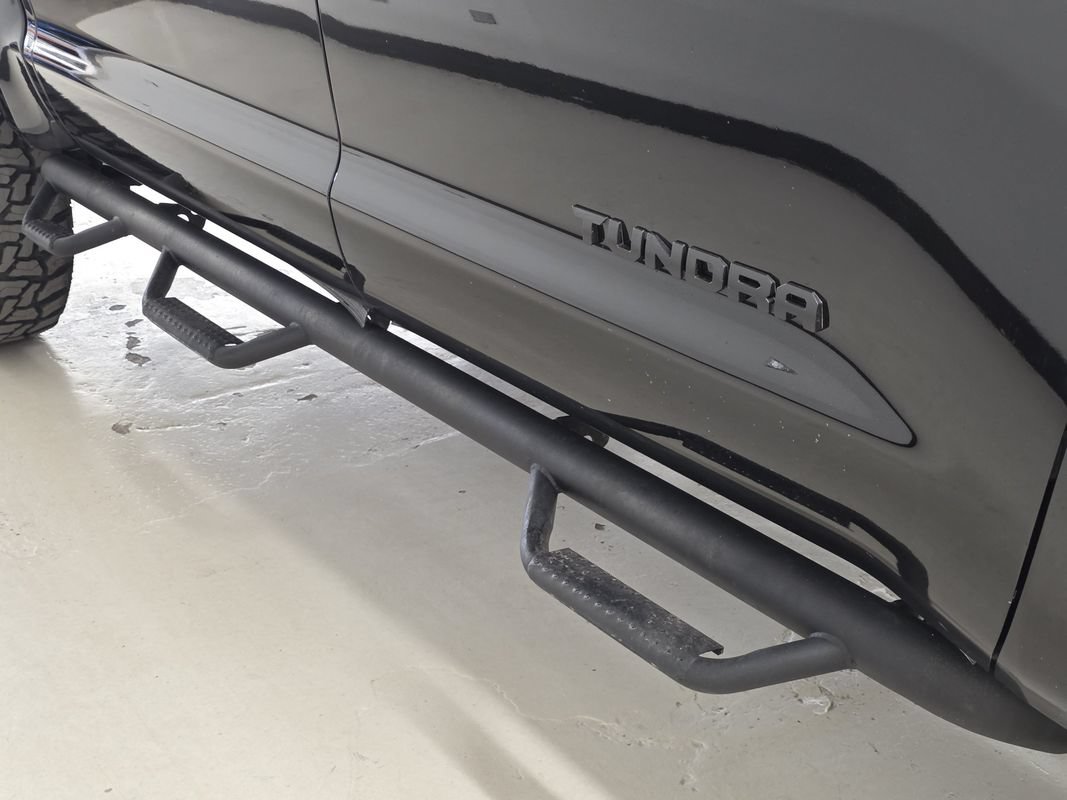 Used 2012 Toyota Tundra 4x4 CrewMax w/ SR5 Pkg image 39