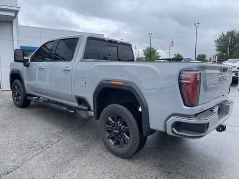 Used 2024 GMC Sierra 2500 AT4 w/ AT4 Premium Plus Package AWD/4WD image 4