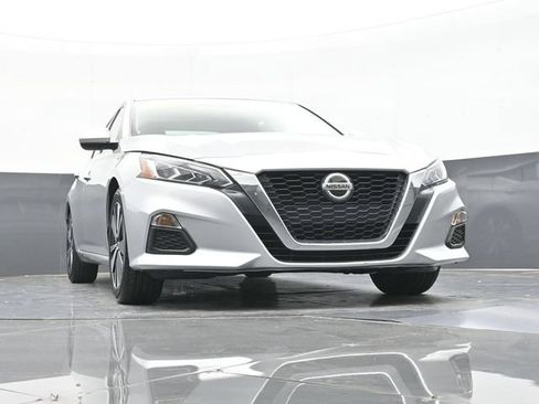 Used 2022 Nissan Altima 2.5 SV FWD image 52