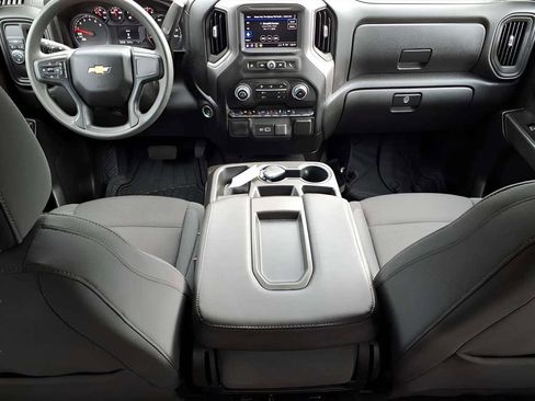 Used 2024 Chevrolet Silverado 1500 Custom image 10