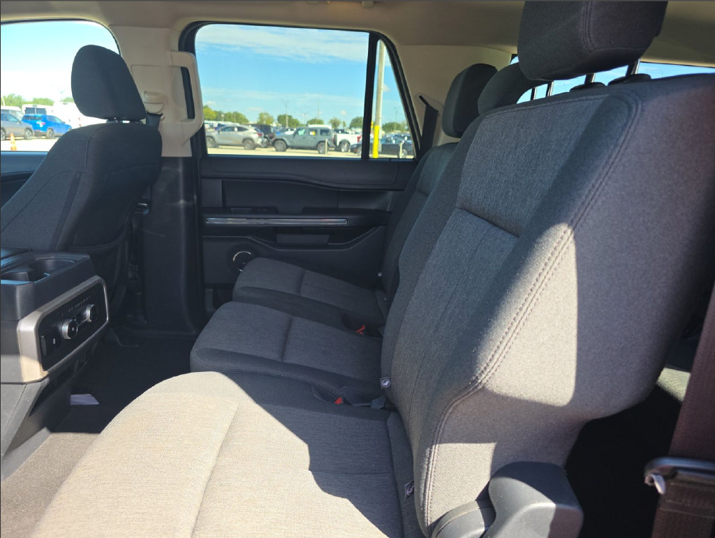 Used 2024 Ford Expedition Max XLT RWD image 5