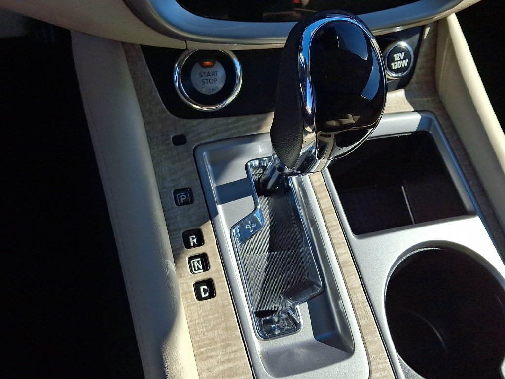 Used 2020 Nissan Murano SL w/ Moonroof Package AWD/4WD image 15