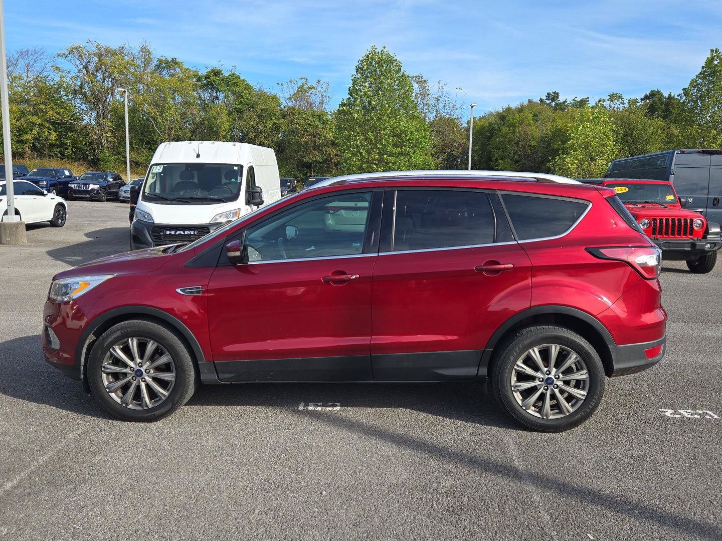Used 2017 Ford Escape Titanium FWD image 4