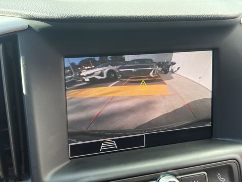 Used 2023 GMC Terrain SLE w/ Driver Convenience Package image 21