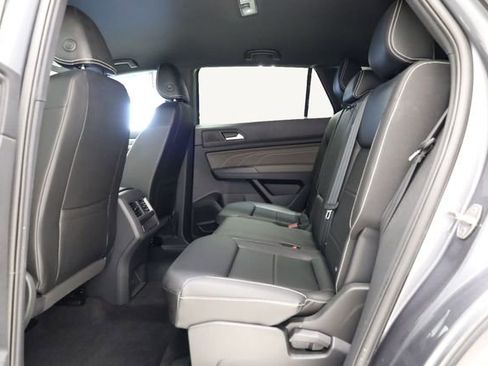 Used 2023 Volkswagen Atlas Cross Sport SE AWD/4WD image 28