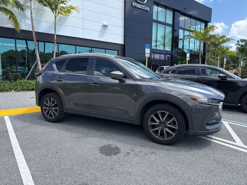Used 2018 MAZDA CX-5 Touring image 3